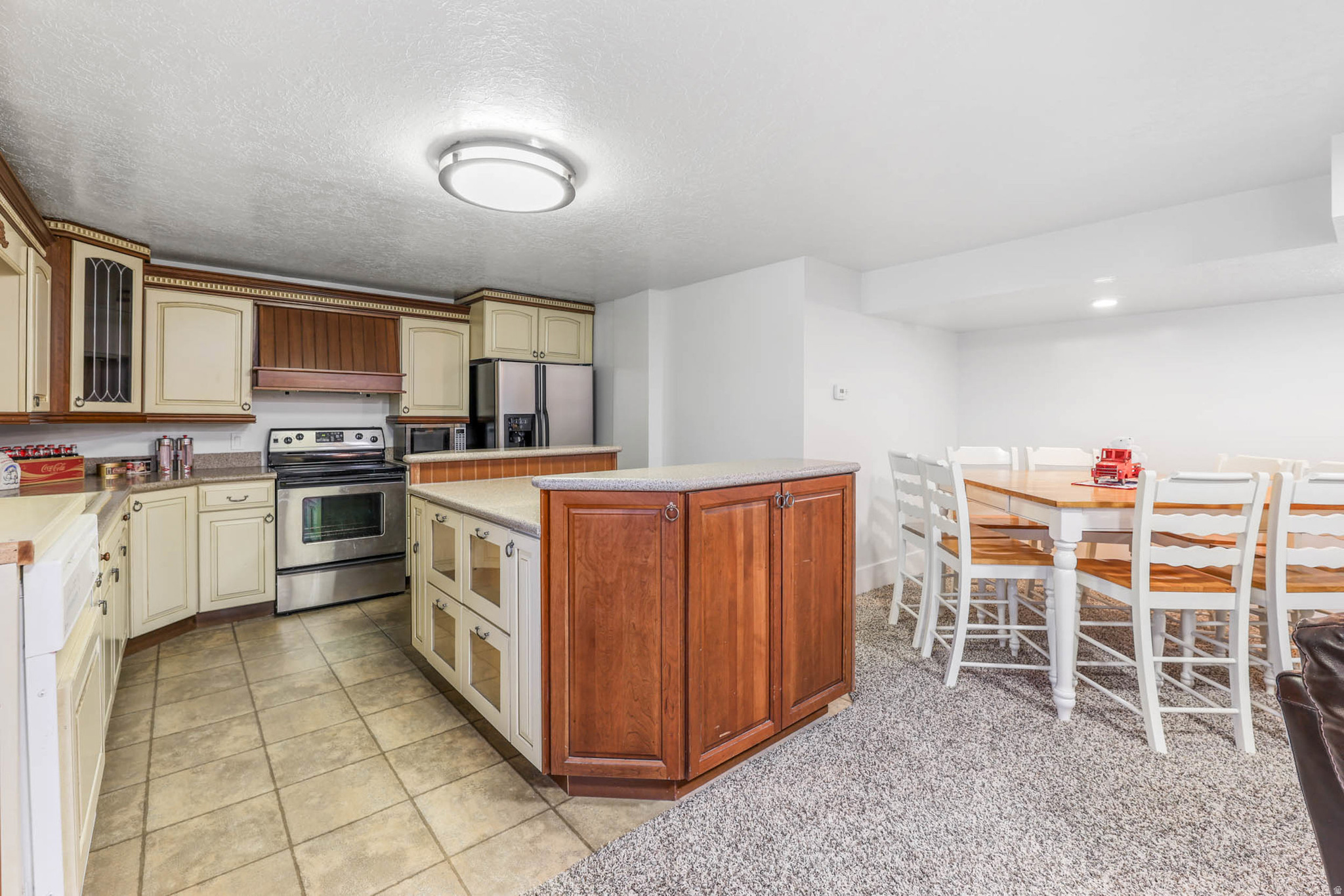 DIMPLE DELL RANCHETTES - Residential