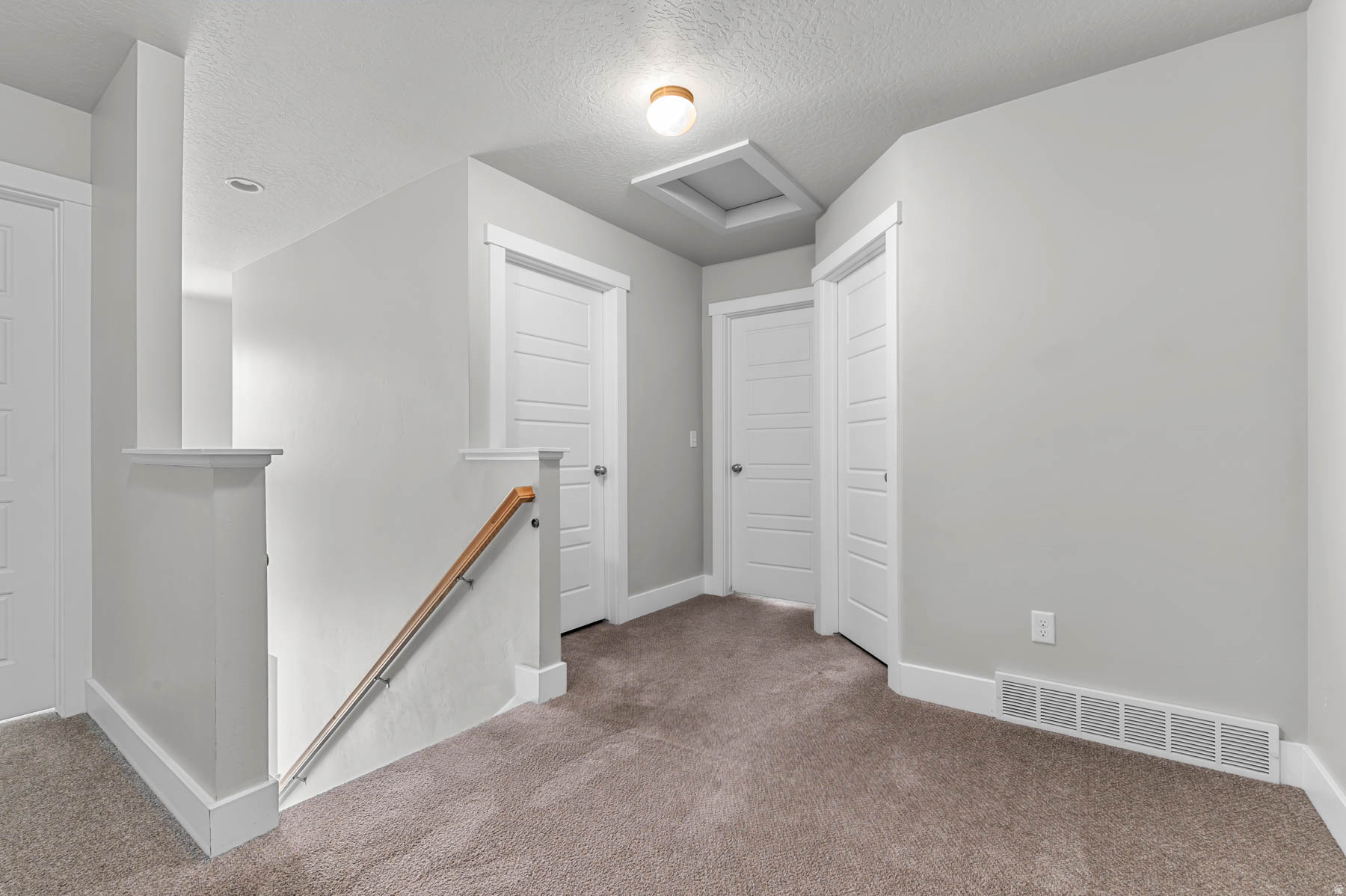 THANKSGIVING MEADOWS - Residential