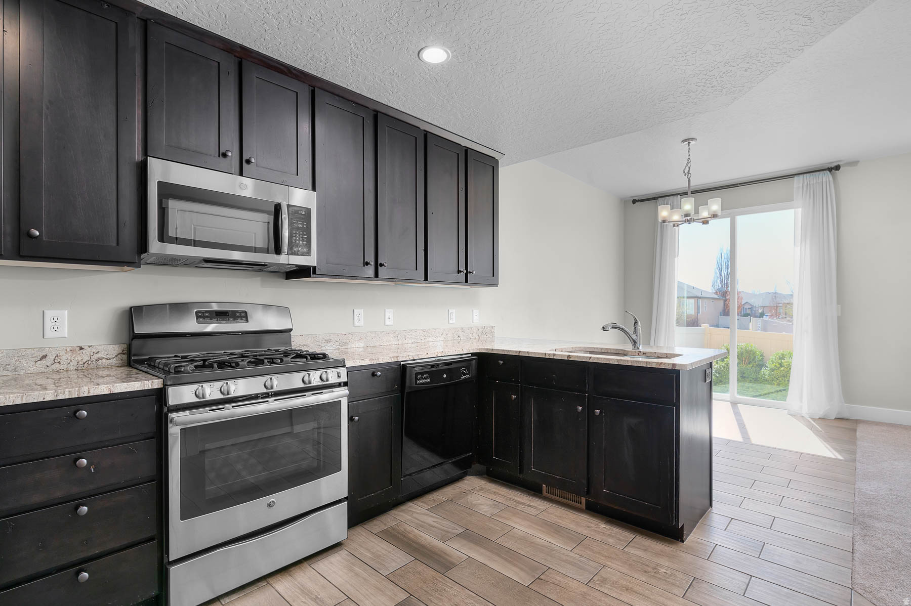 THANKSGIVING MEADOWS - Residential