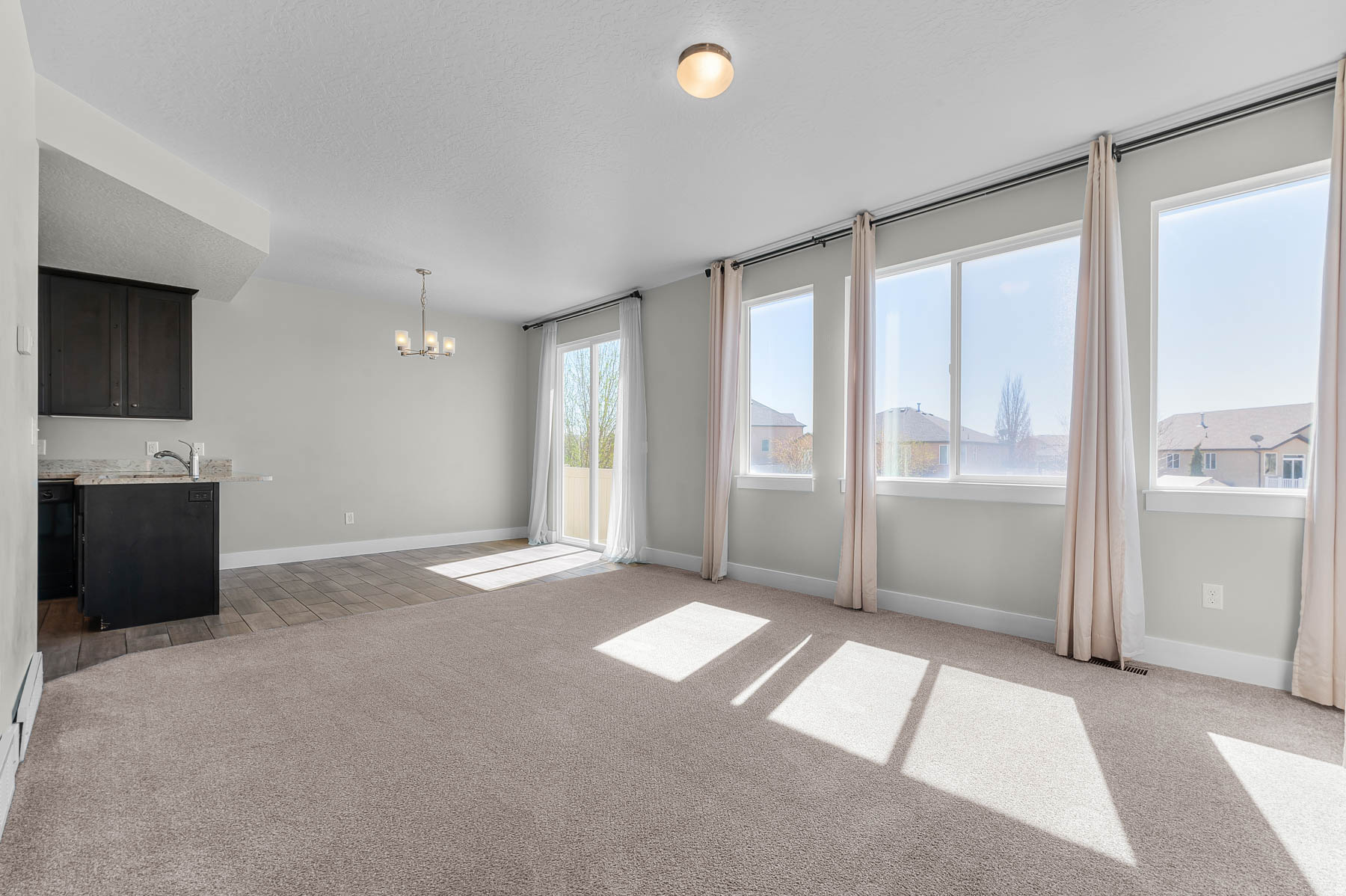 THANKSGIVING MEADOWS - Residential