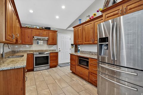 Tiny photo for 108 W 1875 N, North Ogden, UT 84414 (MLS # 2123148)