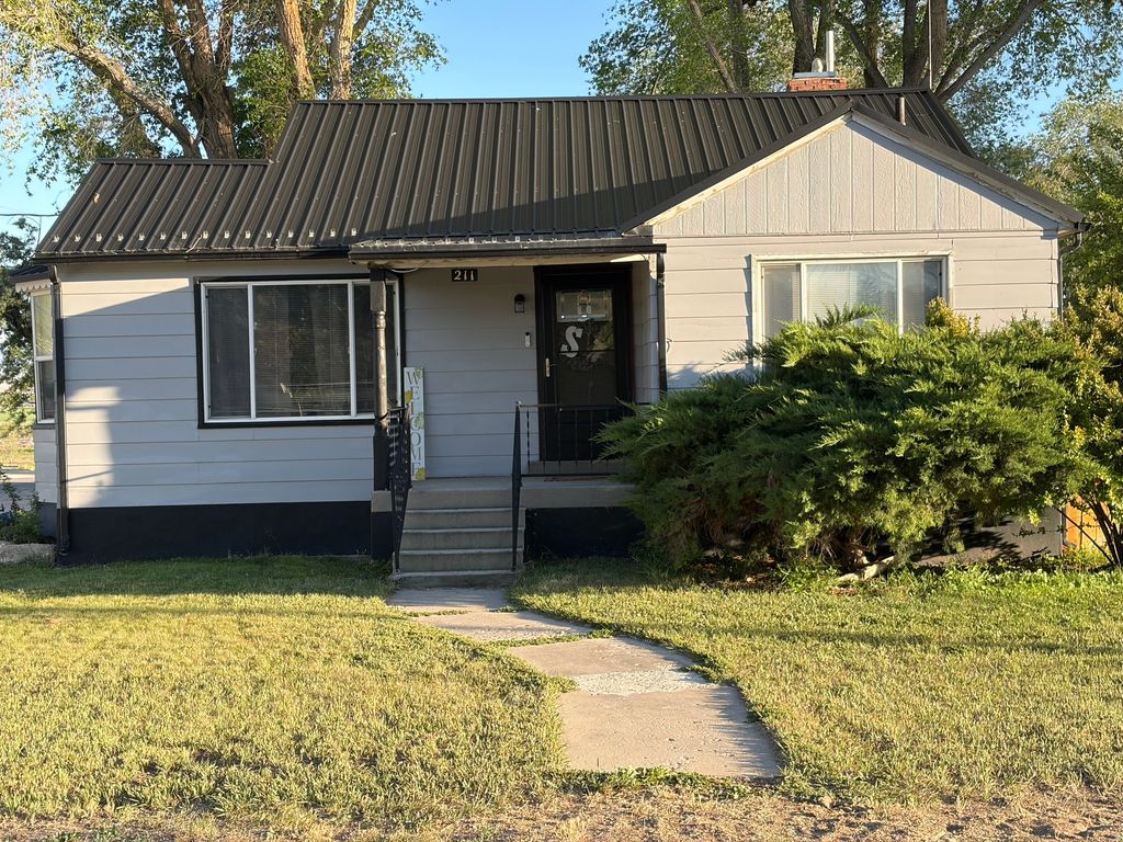 Photo of 211 W 100 S, Gunnison, UT 84634 (MLS # 2160551)