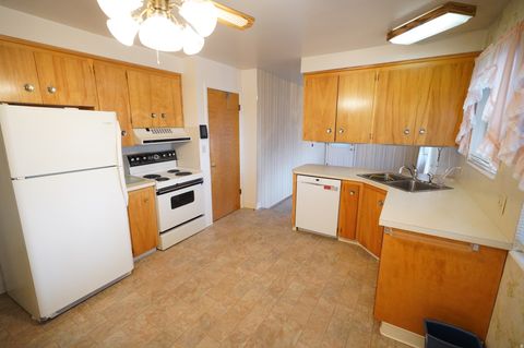Tiny photo for 415 JACKSON AVE, Ogden, UT 84404 (MLS # 2140647)