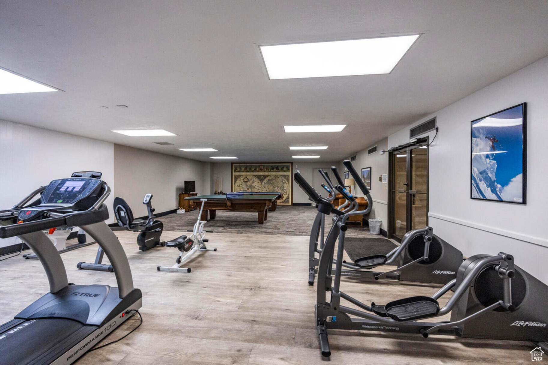 ZIONS SUMMITT - Residential