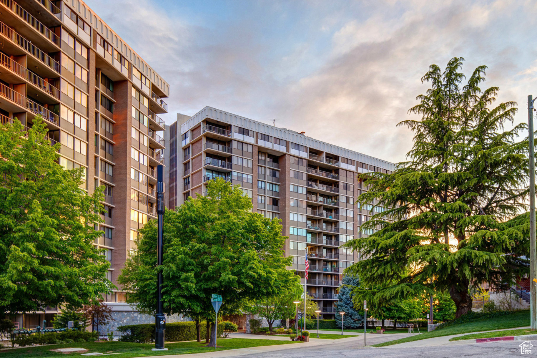 ZIONS SUMMITT - Residential