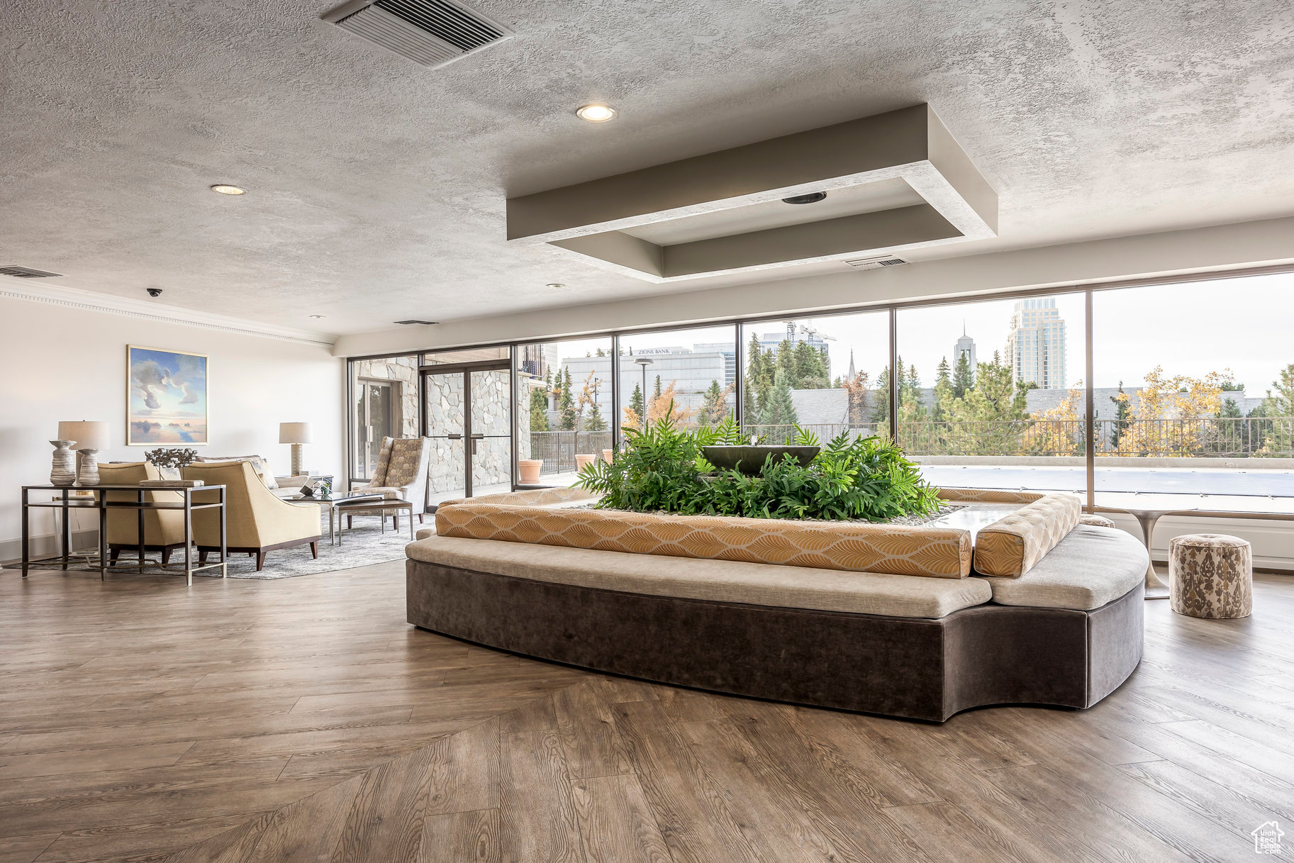 ZIONS SUMMITT - Residential