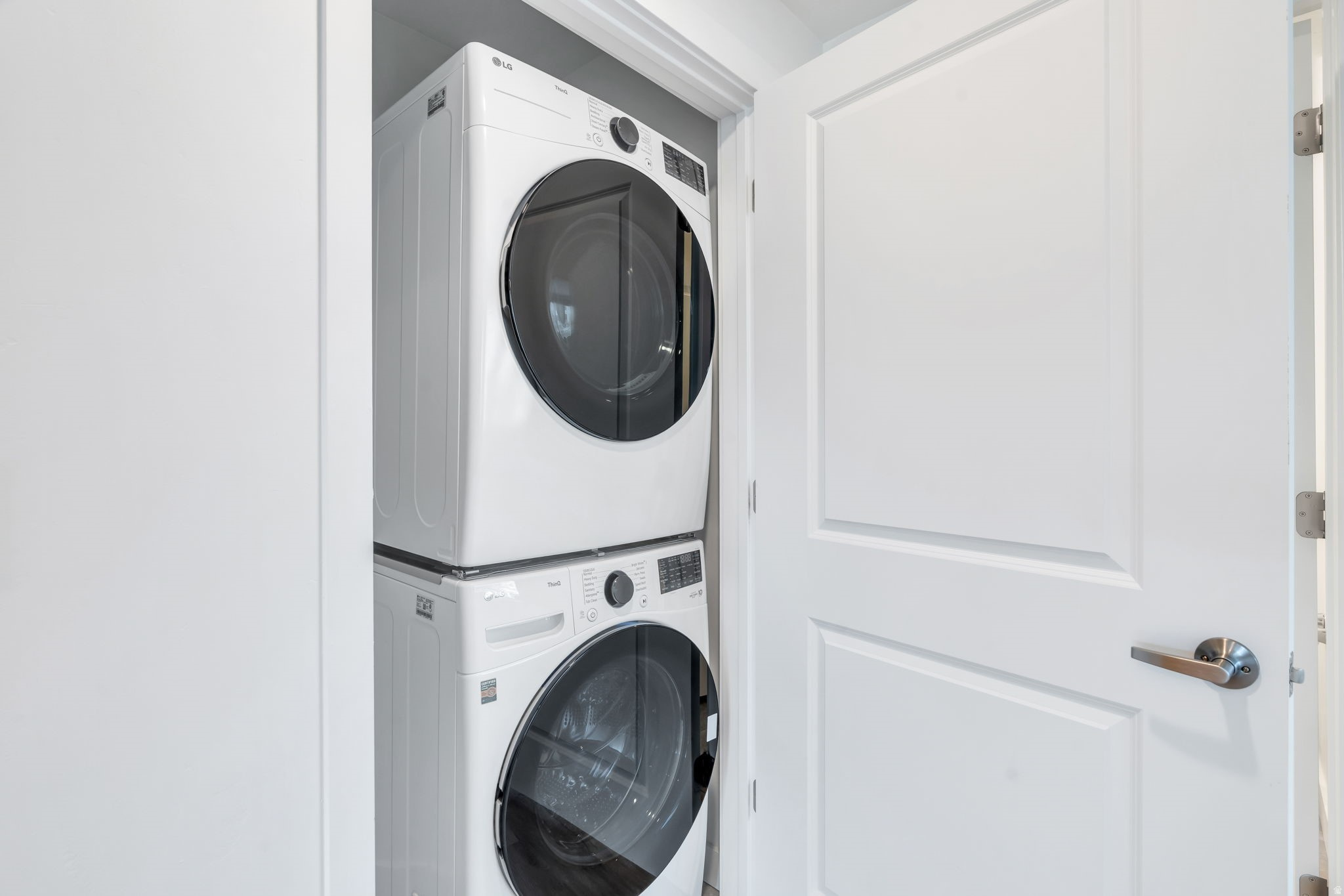 DAYBREAK - Residential