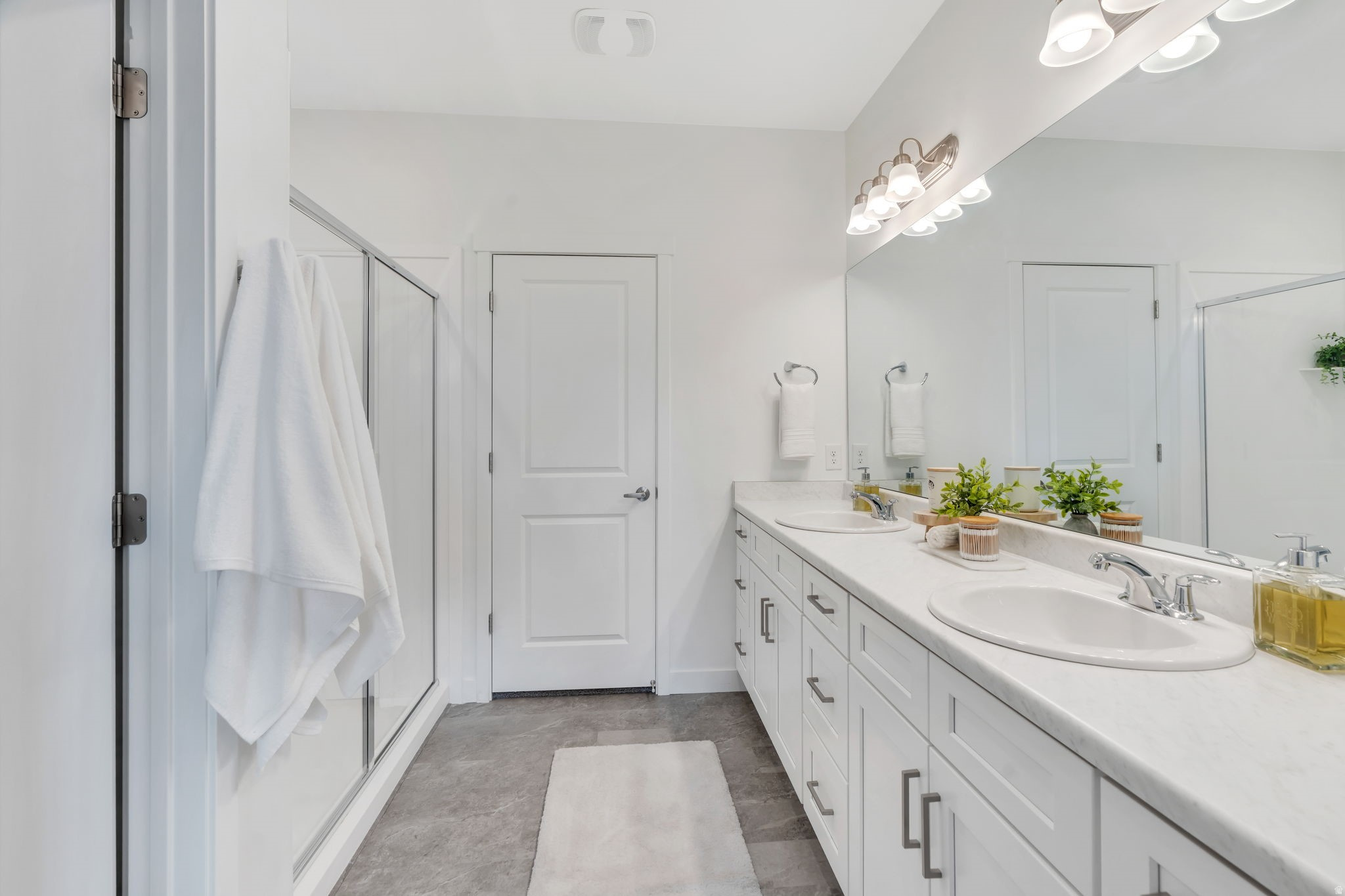 DAYBREAK - Residential