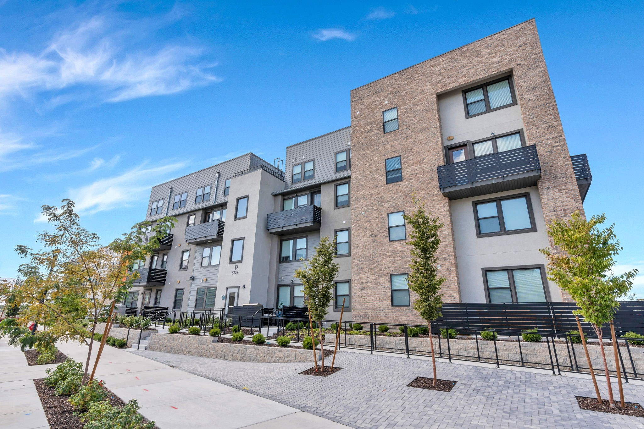 DAYBREAK - Residential