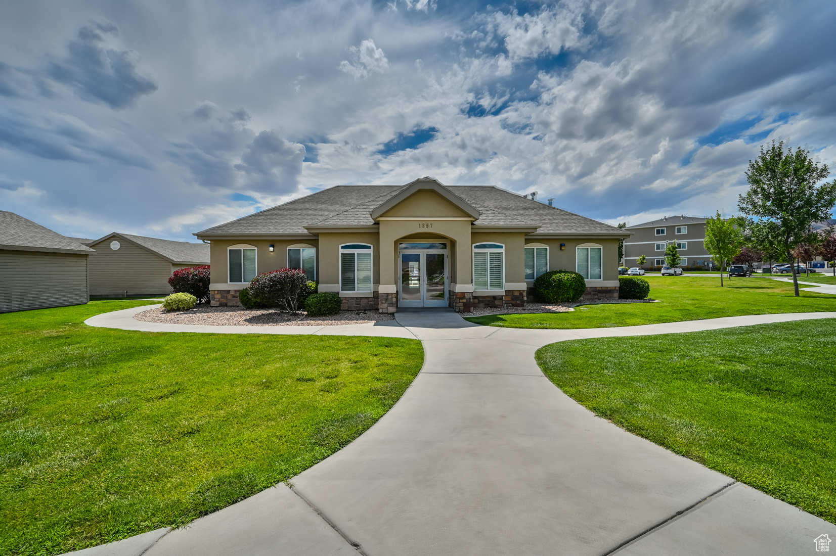 HILLCREST CONDOS - Residential Lease