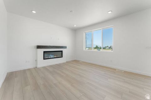 Tiny photo for 737 N PLAINSMAN DR, Spanish Fork, UT 84660 (MLS # 2125676)