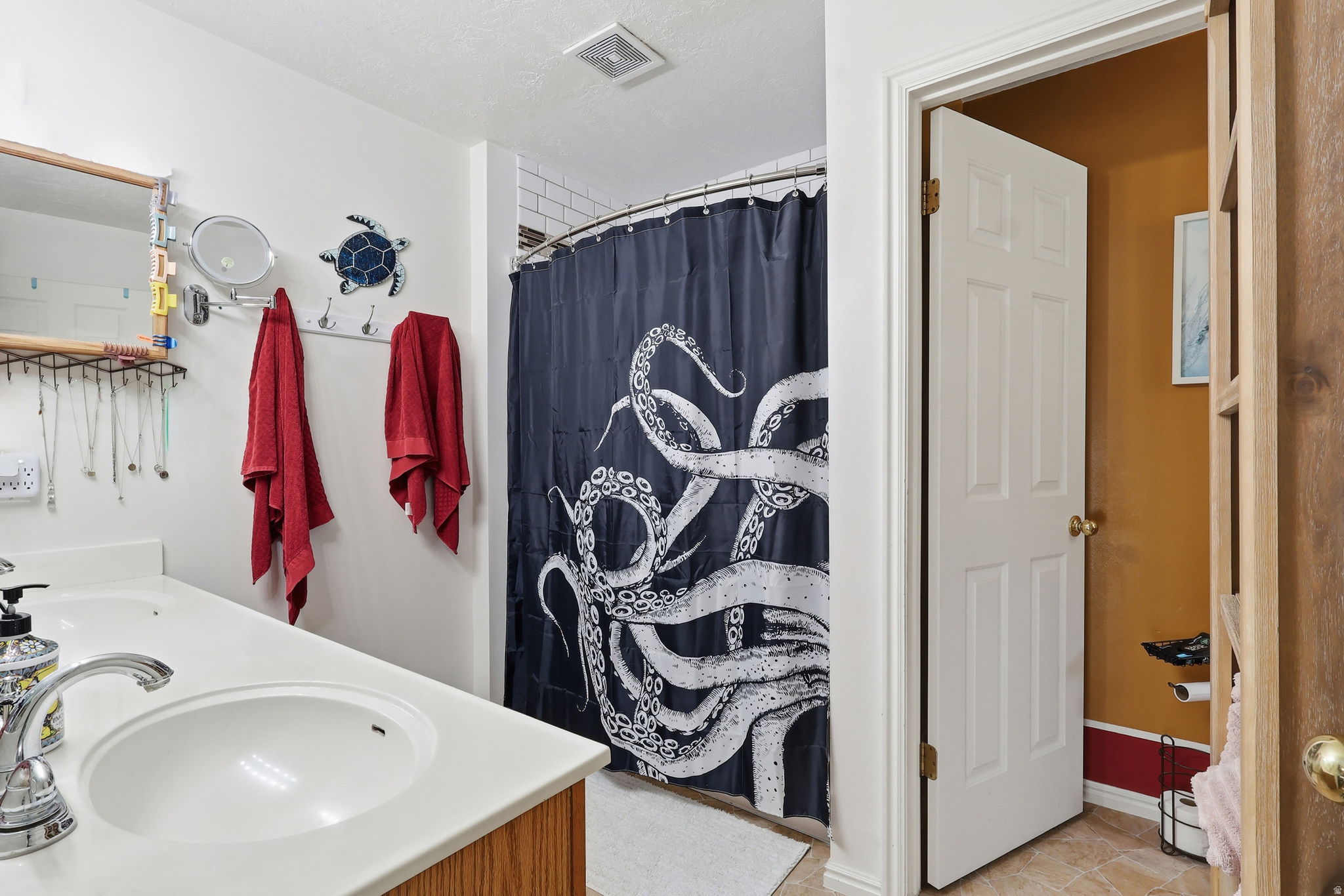 PEBBLEWOOD - Residential