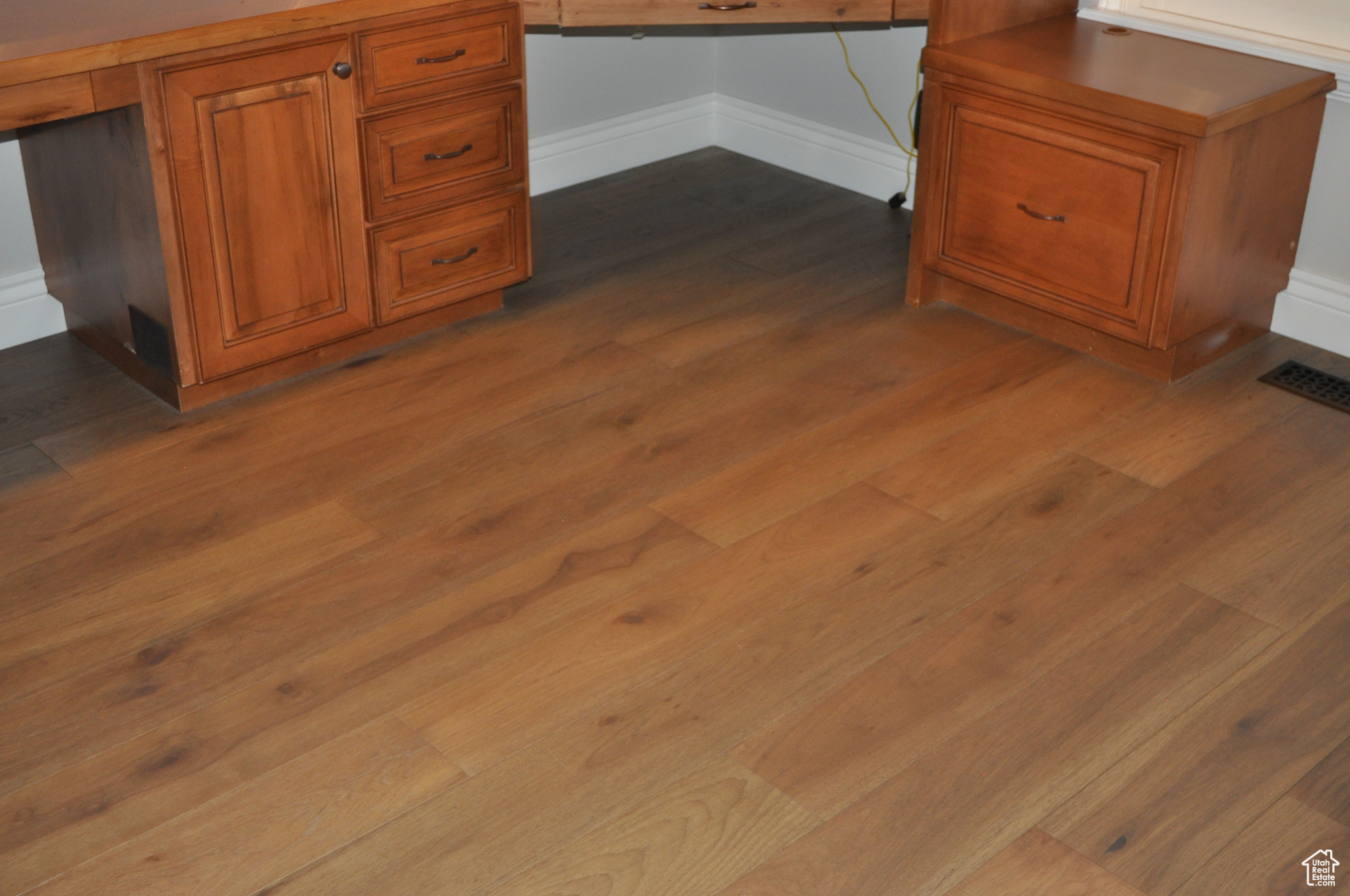 TEMPLE SHADOWS - Residential