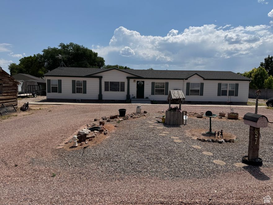 Nestled in the quiet town of Venice is this cute home just waiting for it's new owner. If you have a couple of horses or cows this is a great home for that. It sits on 1.26 acres with a alfalfa field in the back. you will love the quite small town that comes with this home.