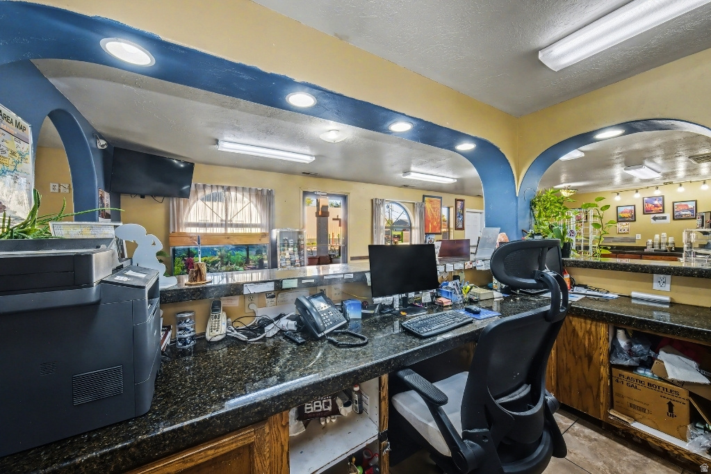 KANAB - Commercial Sale