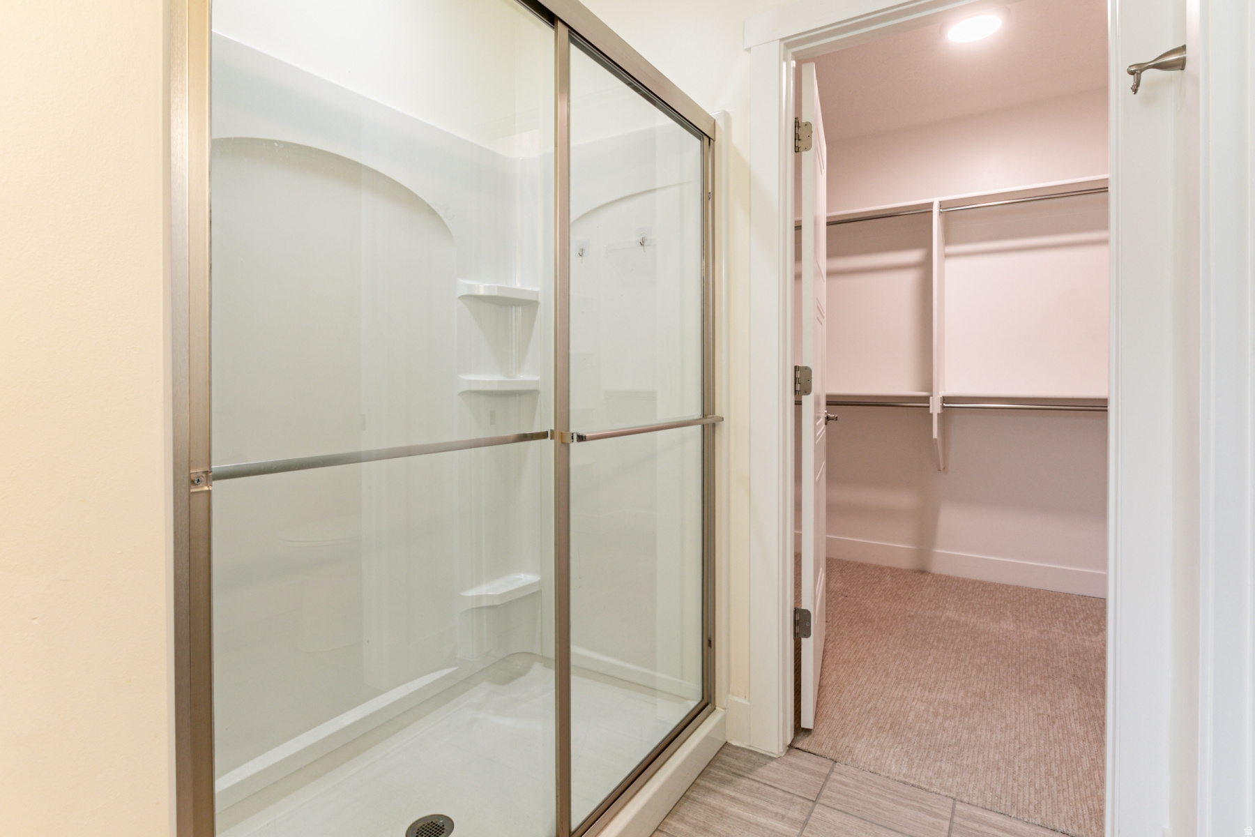 WEYBURN POINTE - Residential