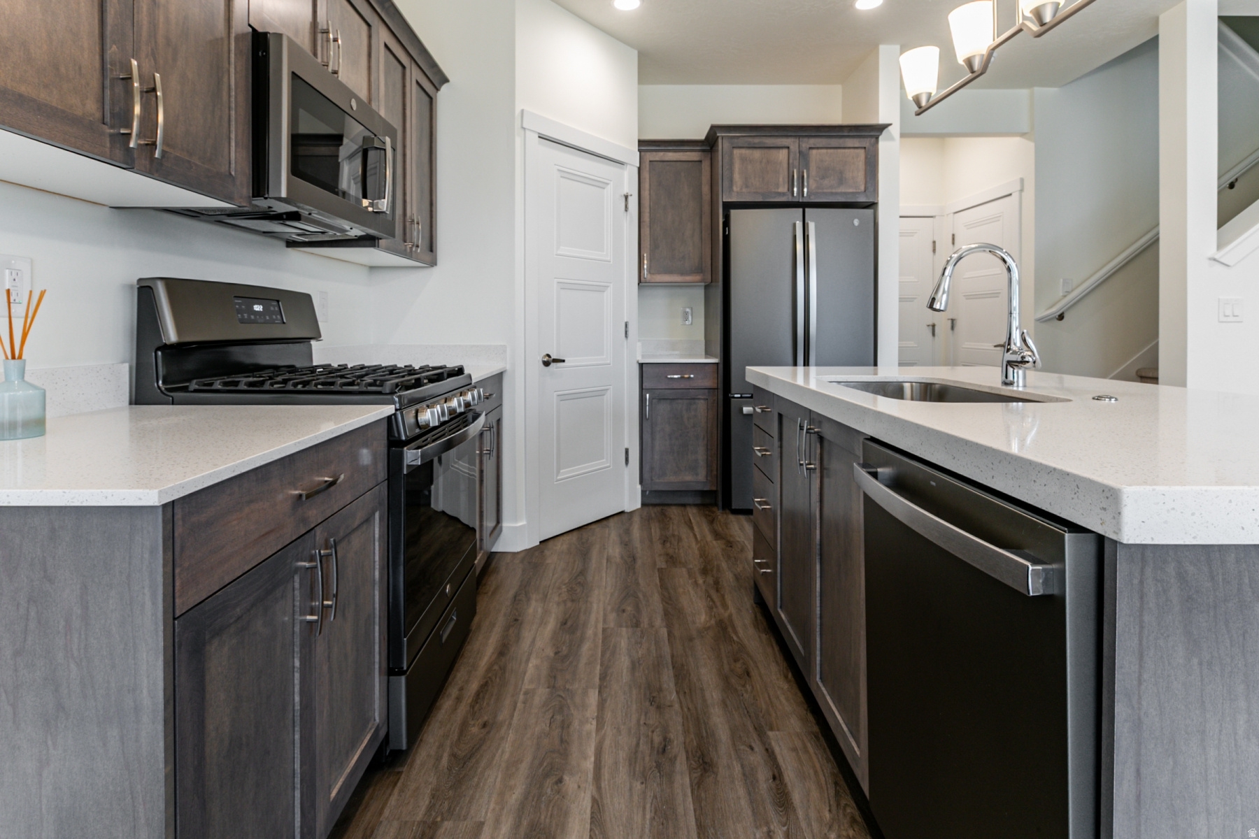 WEYBURN POINTE - Residential