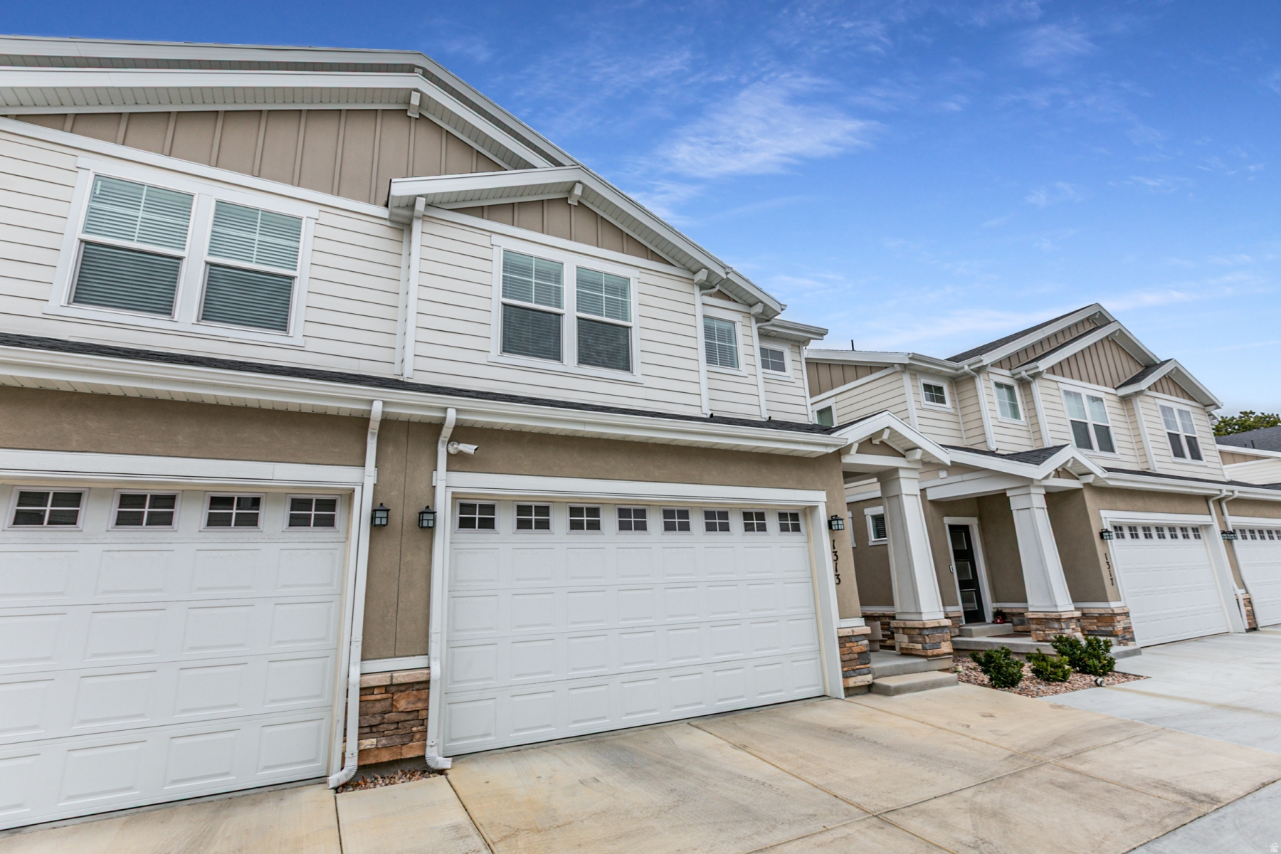 WEYBURN POINTE - Residential