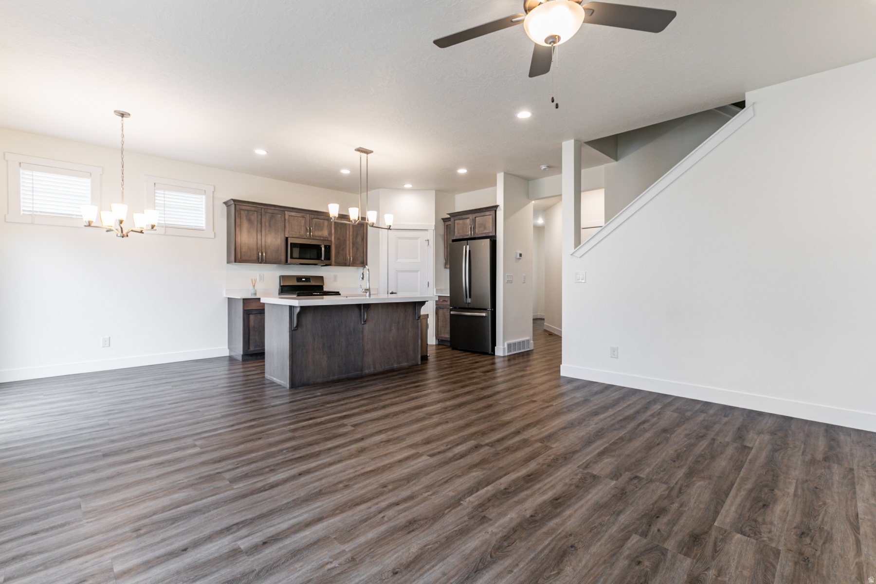 WEYBURN POINTE - Residential