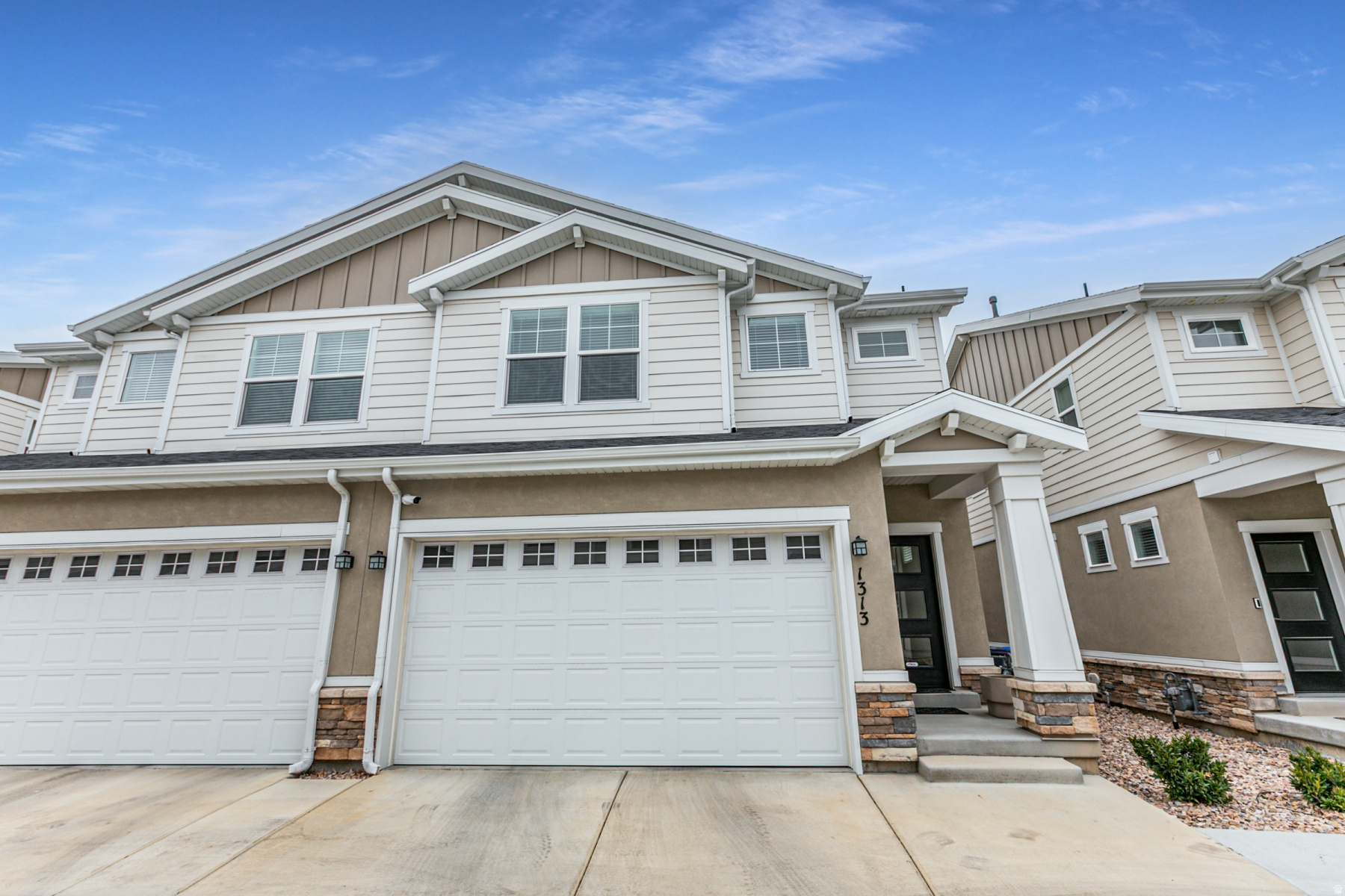 WEYBURN POINTE - Residential