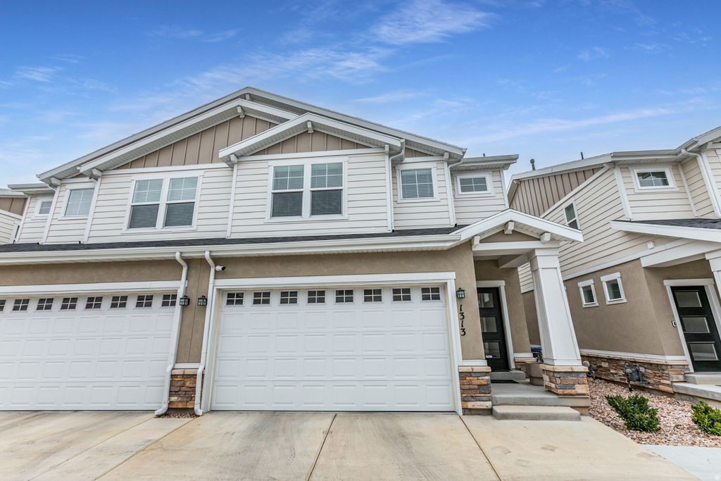 Photo of 1313 E WEYBURN LN, Holladay, UT 84117 (MLS # 2144438)