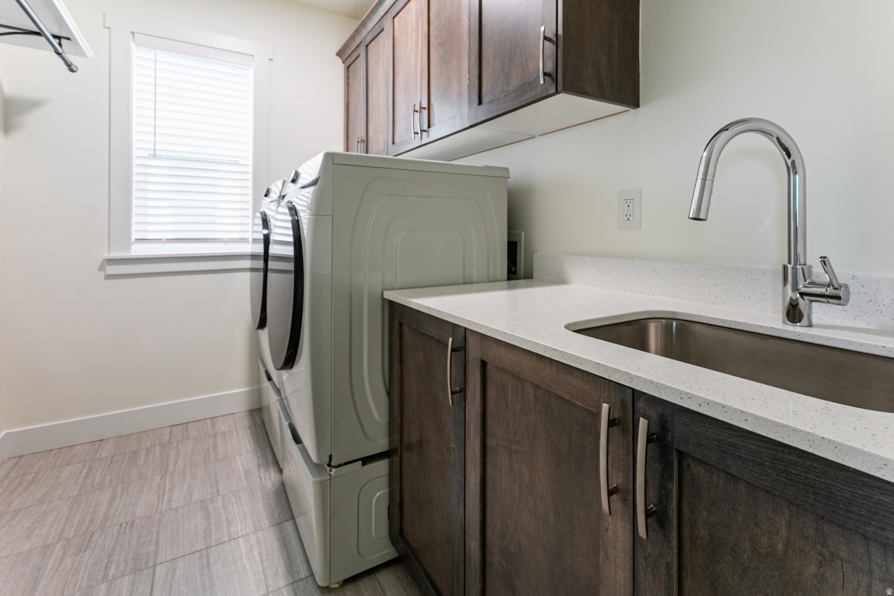 WEYBURN POINTE - Residential