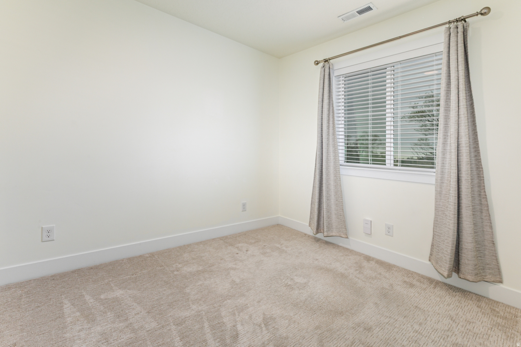 WEYBURN POINTE - Residential