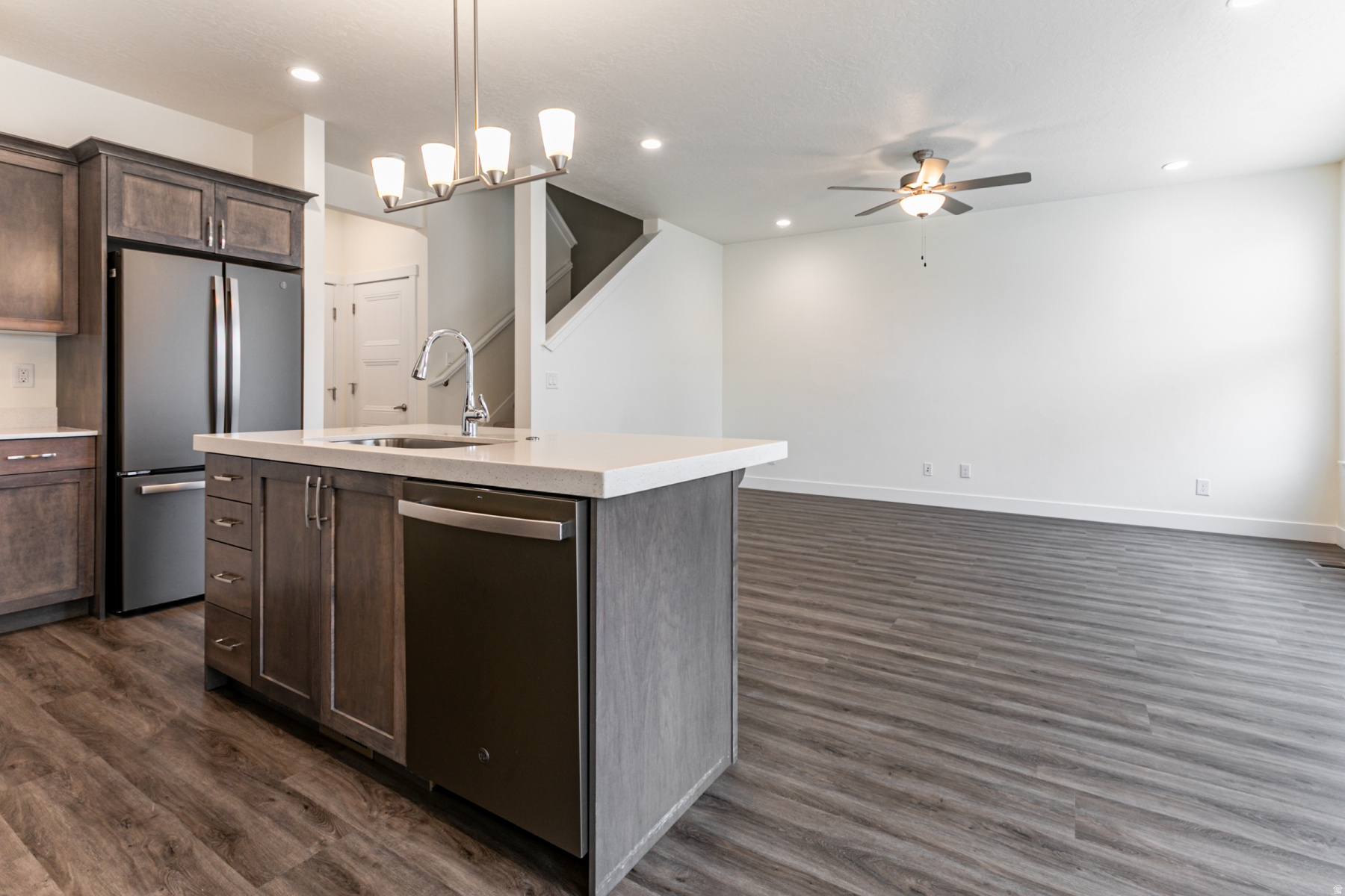 WEYBURN POINTE - Residential