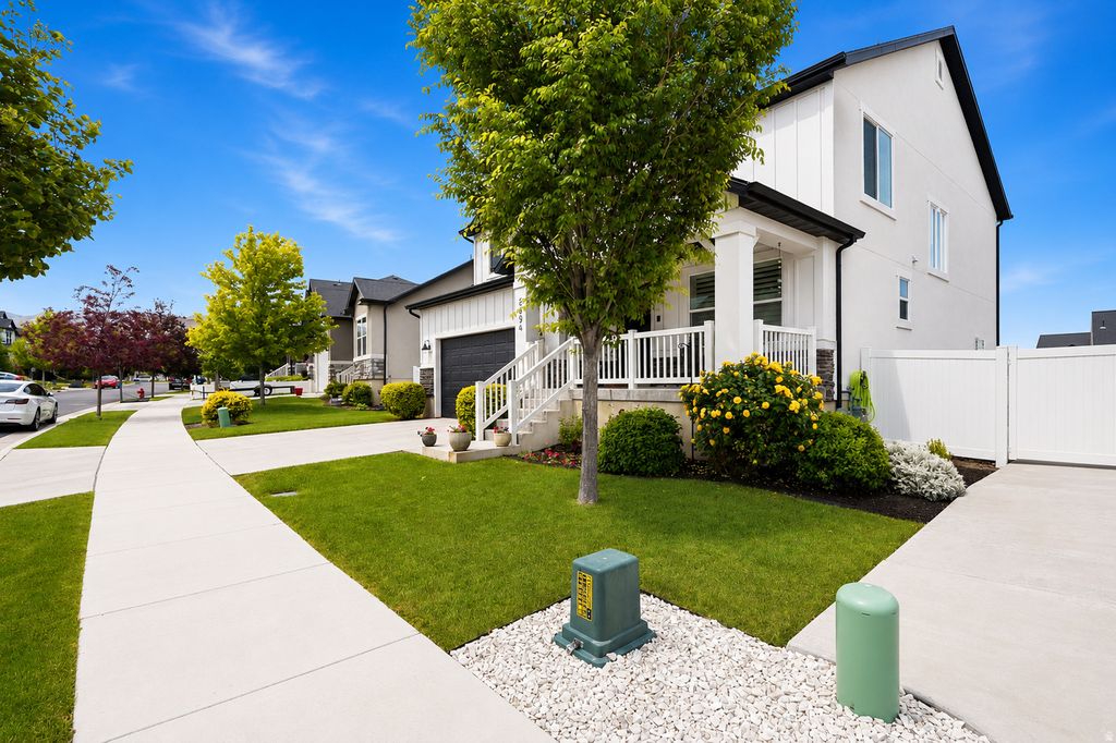 Photo of 6694 W WIND ROSE DR, Herriman, UT 84096 (MLS # 2168379)