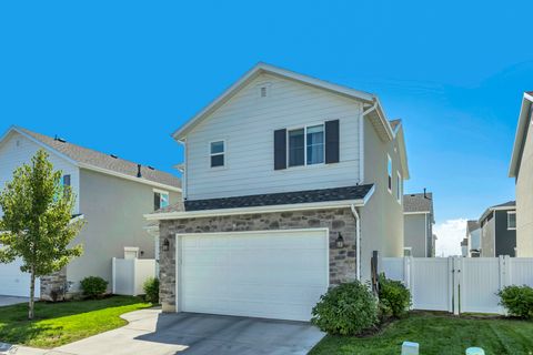 Tiny photo for 2115 W 3330 S, Syracuse, UT 84075 (MLS # 2140429)