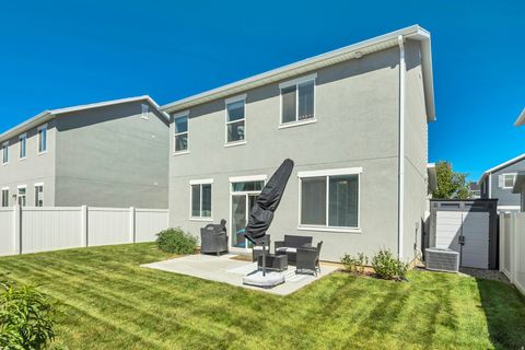 Tiny photo for 2115 W 3330 S, Syracuse, UT 84075 (MLS # 2140429)