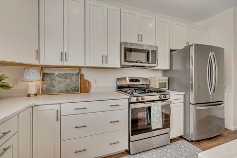 Tiny photo for 2115 W 3330 S, Syracuse, UT 84075 (MLS # 2140429)