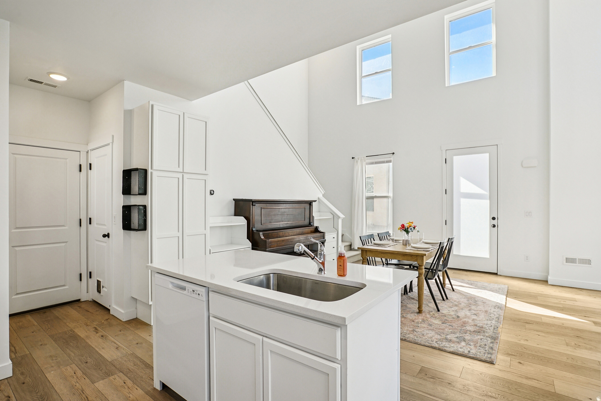 DAYBREAK - Residential