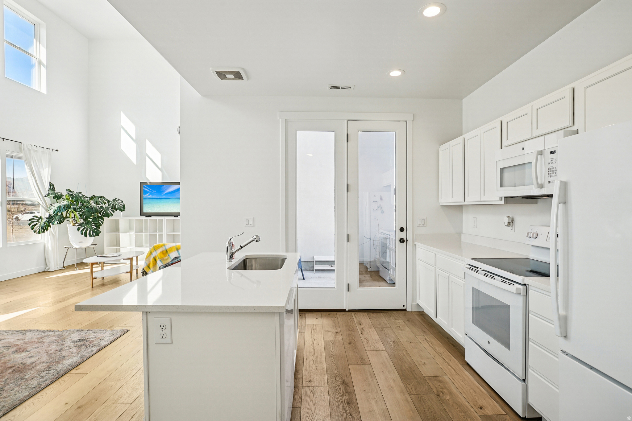 DAYBREAK - Residential