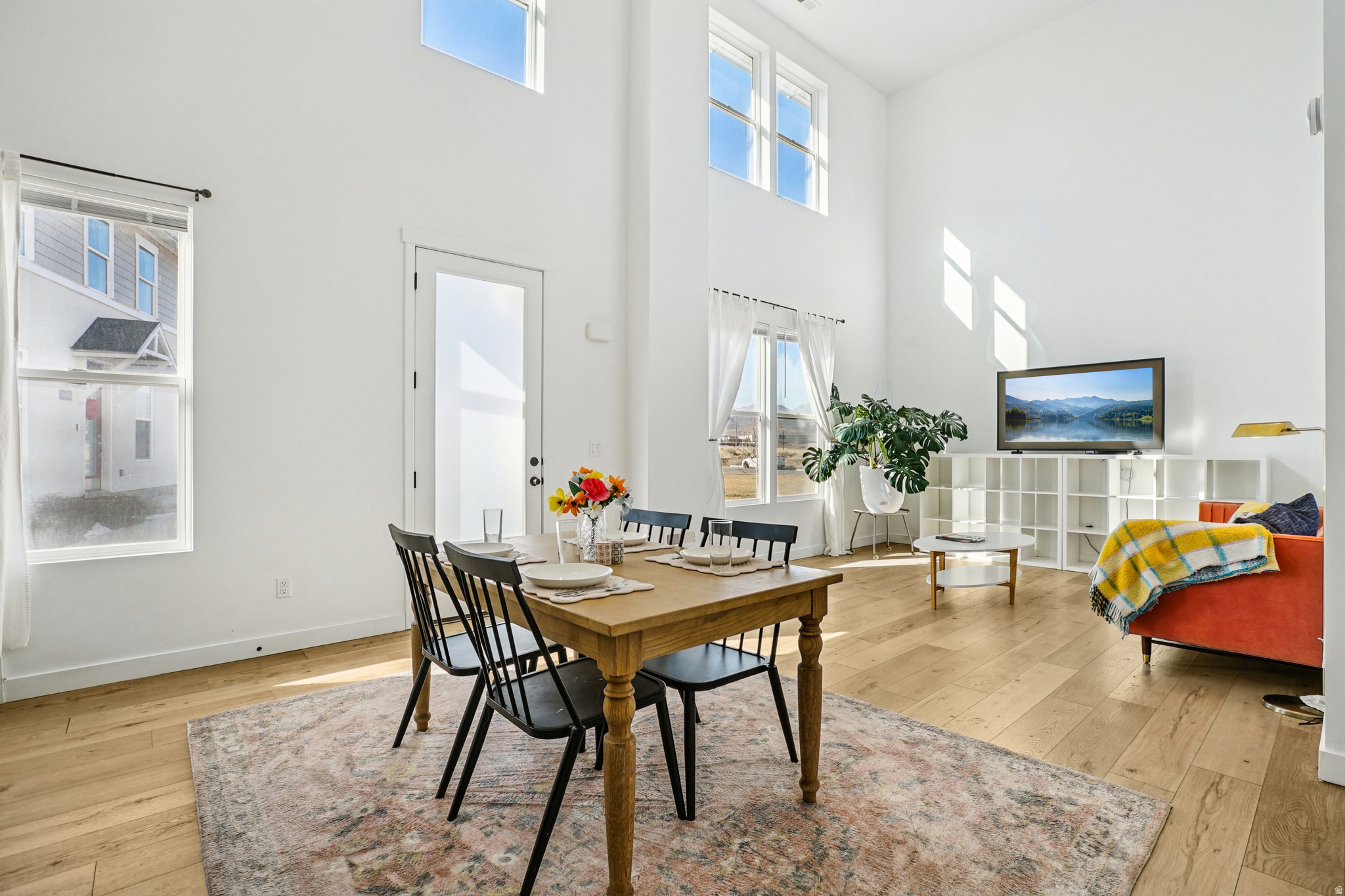 DAYBREAK - Residential