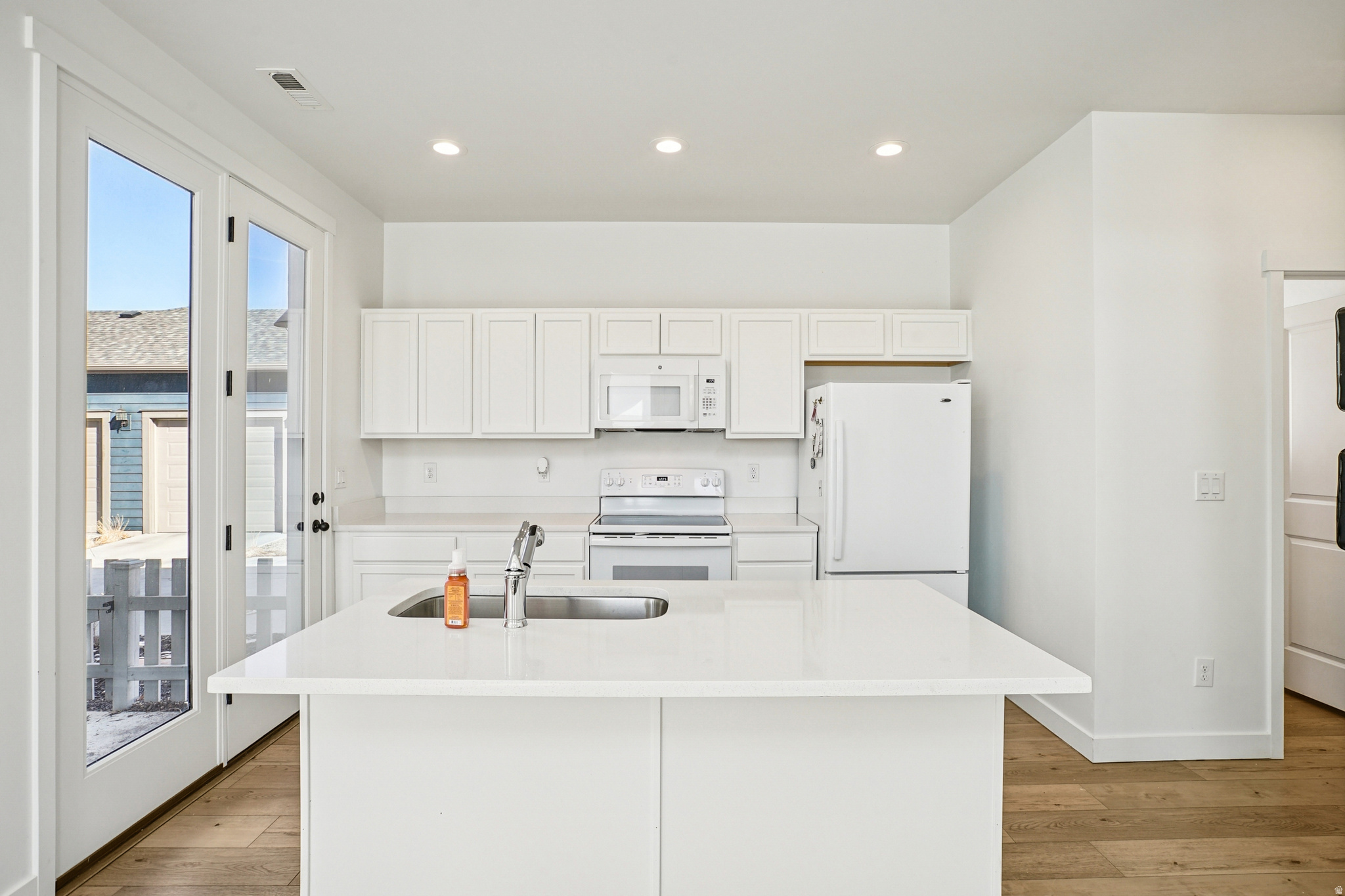 DAYBREAK - Residential