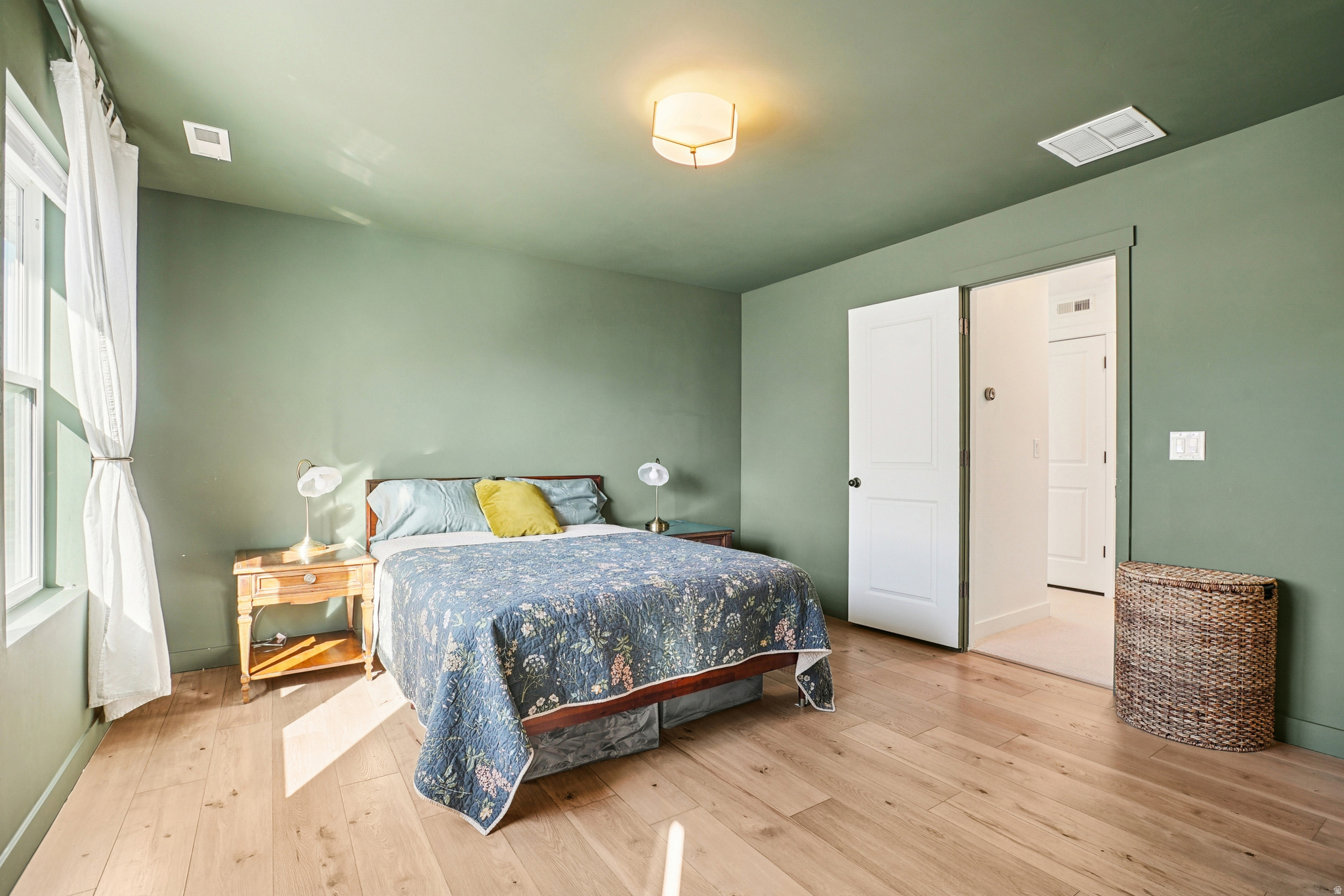 DAYBREAK - Residential