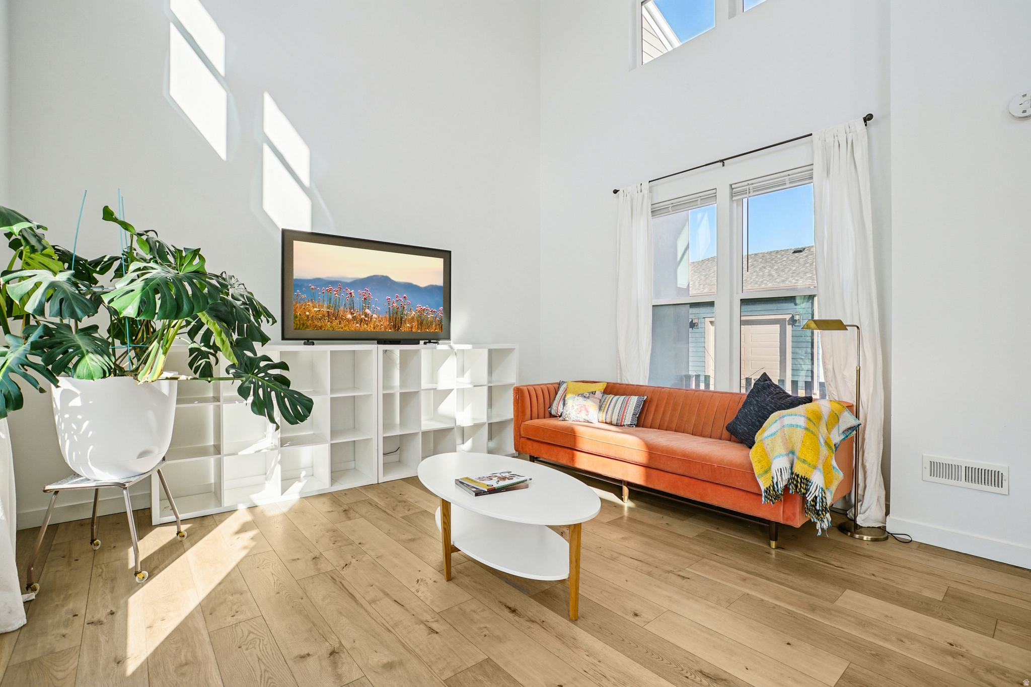 DAYBREAK - Residential