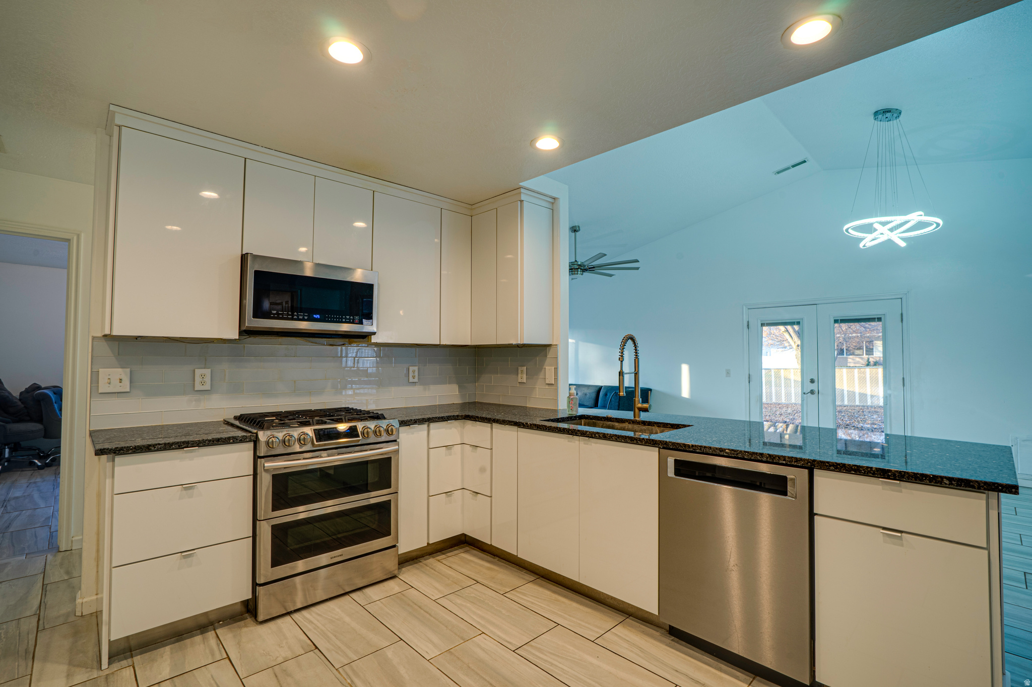 MOUNTAIN RIDGE #140 - Residential