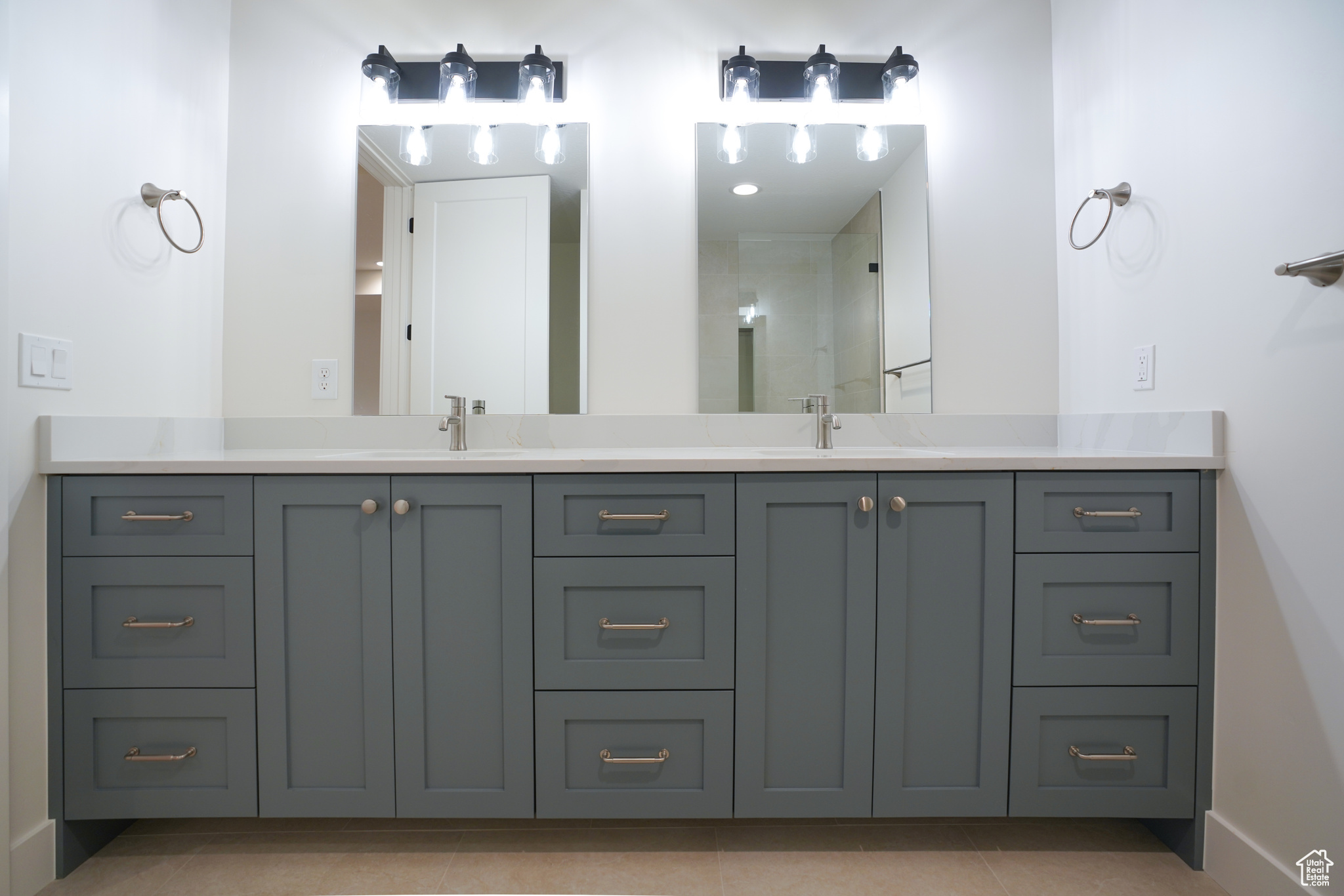 TIMBER LAKES - Residential