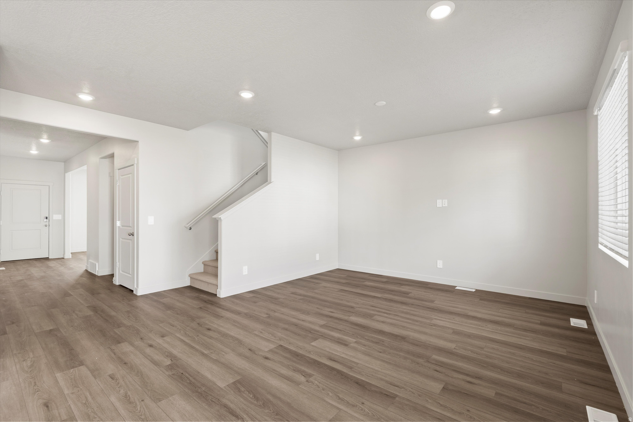 STRATTON ACRES - Residential