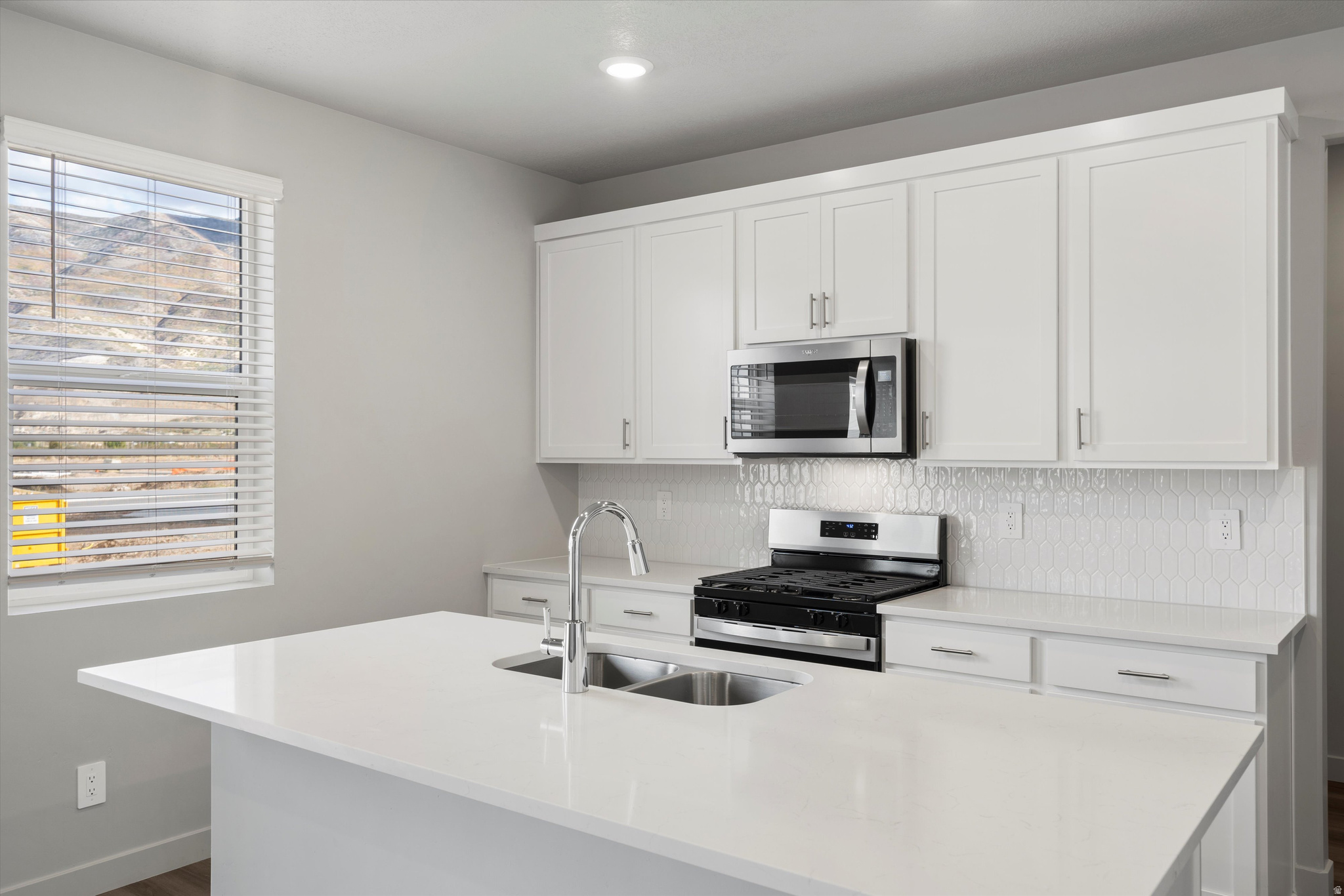 STRATTON ACRES - Residential