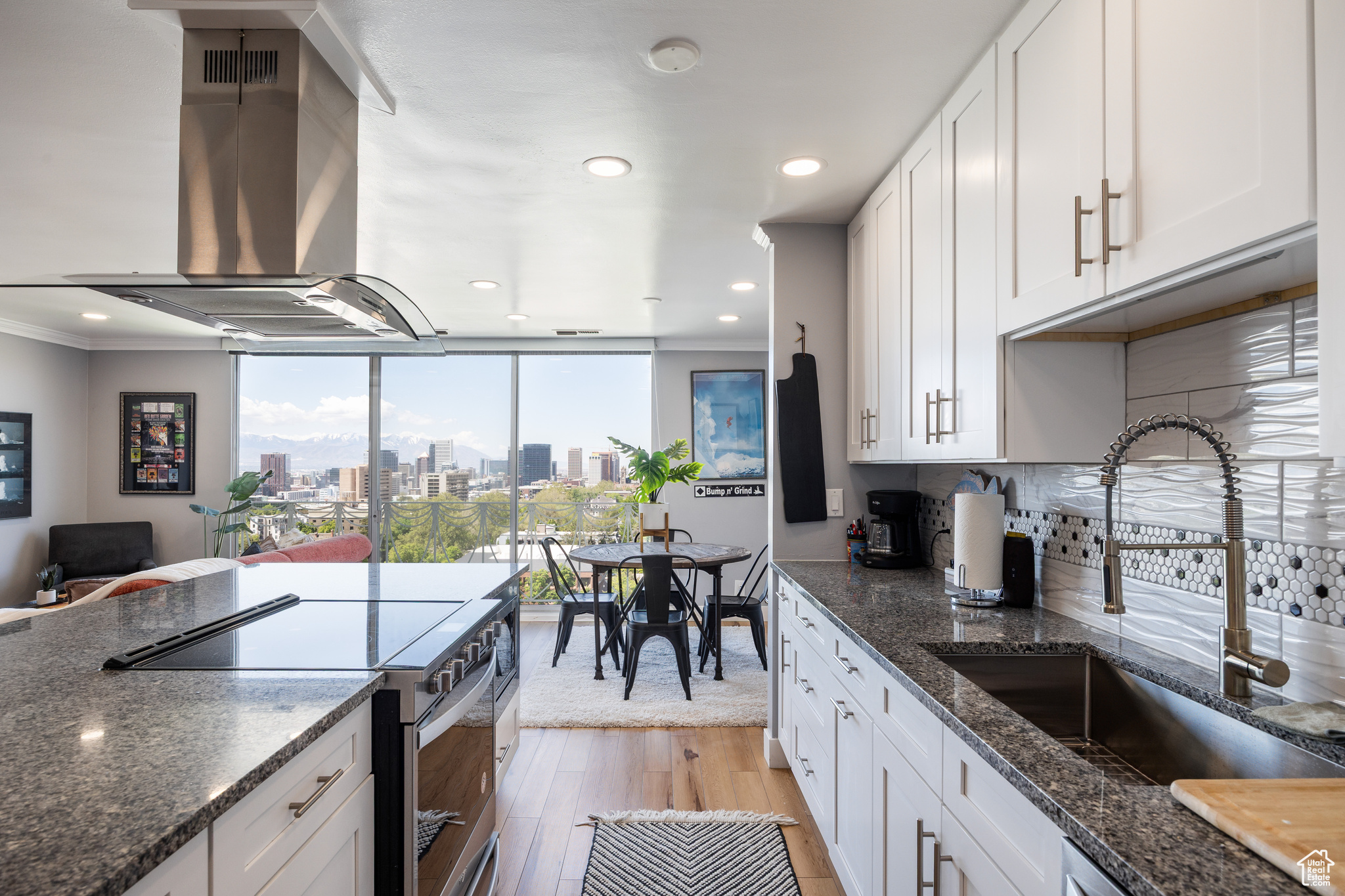 BONNEVILLE TOWER - Residential