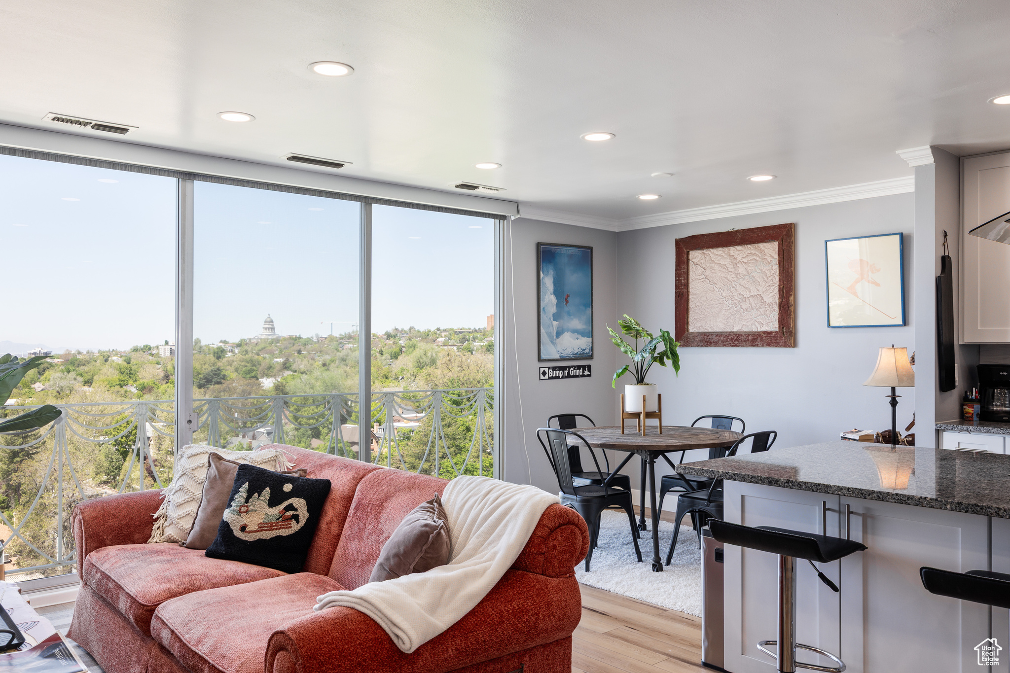 BONNEVILLE TOWER - Residential