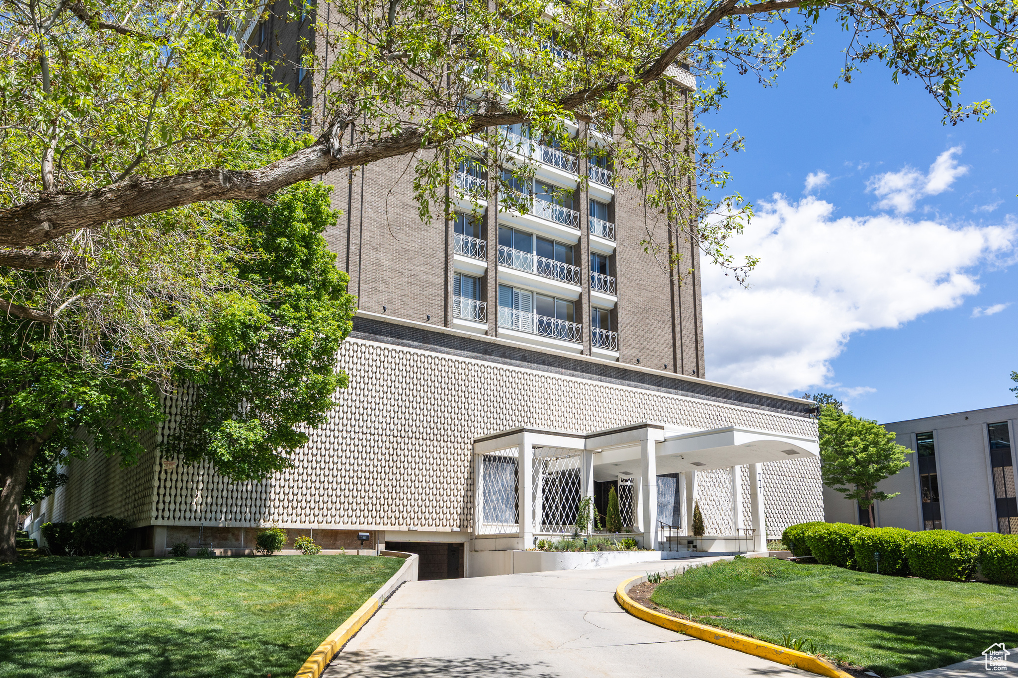 BONNEVILLE TOWER - Residential