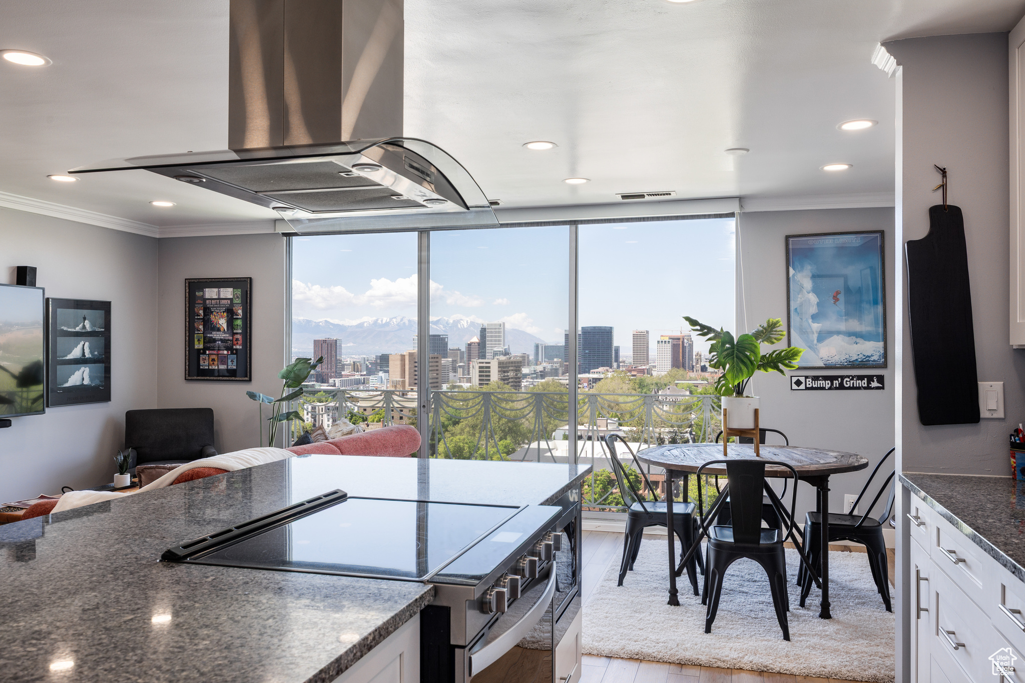 BONNEVILLE TOWER - Residential