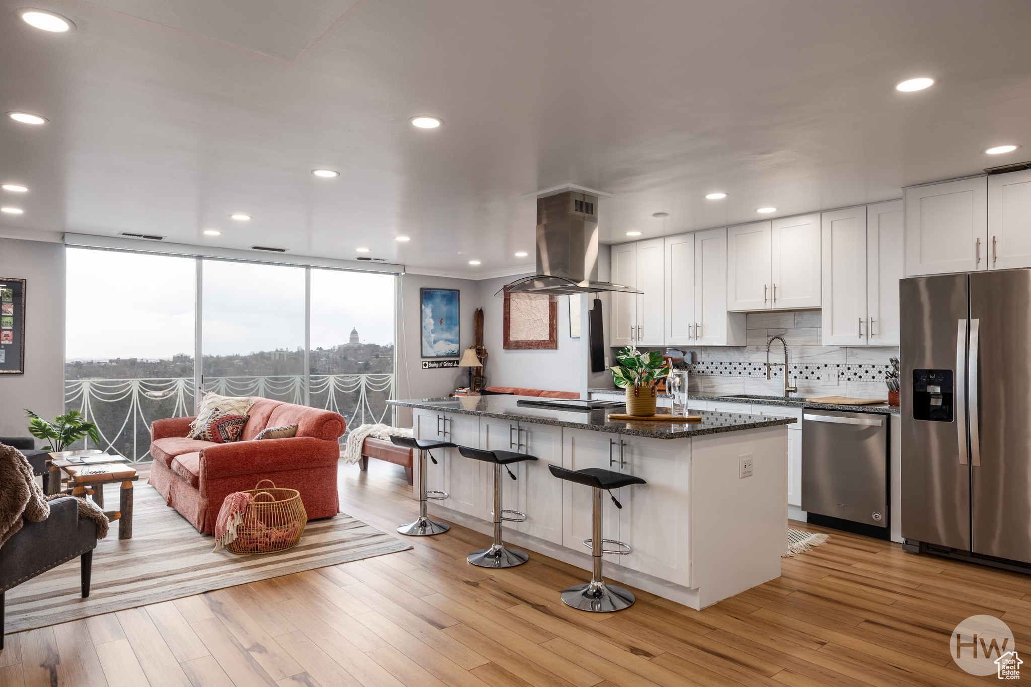 BONNEVILLE TOWER - Residential