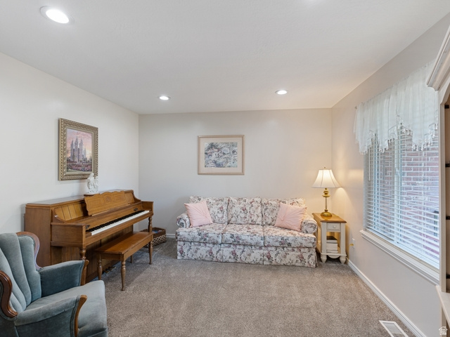 RIVER GLEN - Residential