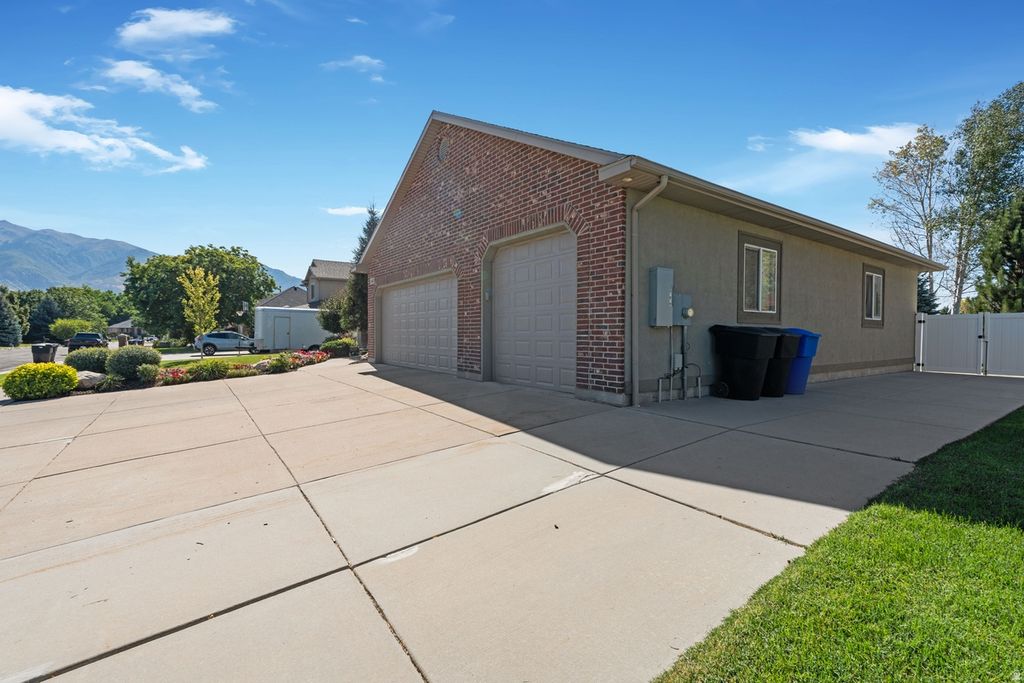 Photo of 641 W 3550 S, Ogden, UT 84405 (MLS # 2149968)