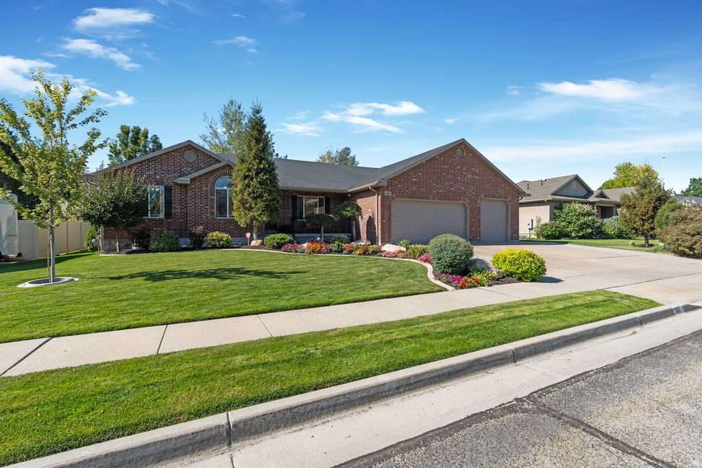 Photo of 641 W 3550 S, Ogden, UT 84405 (MLS # 2149968)